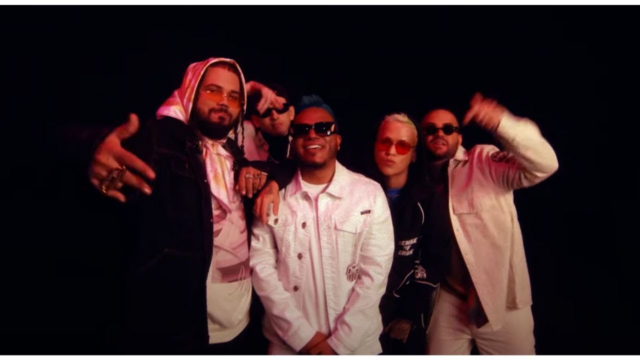 QUÉDATE – SAGA WHITEBLACK FT NACHO / BRRAY / SE7EN — styling de music videos por Daniela Styling, imagen 1 de 1