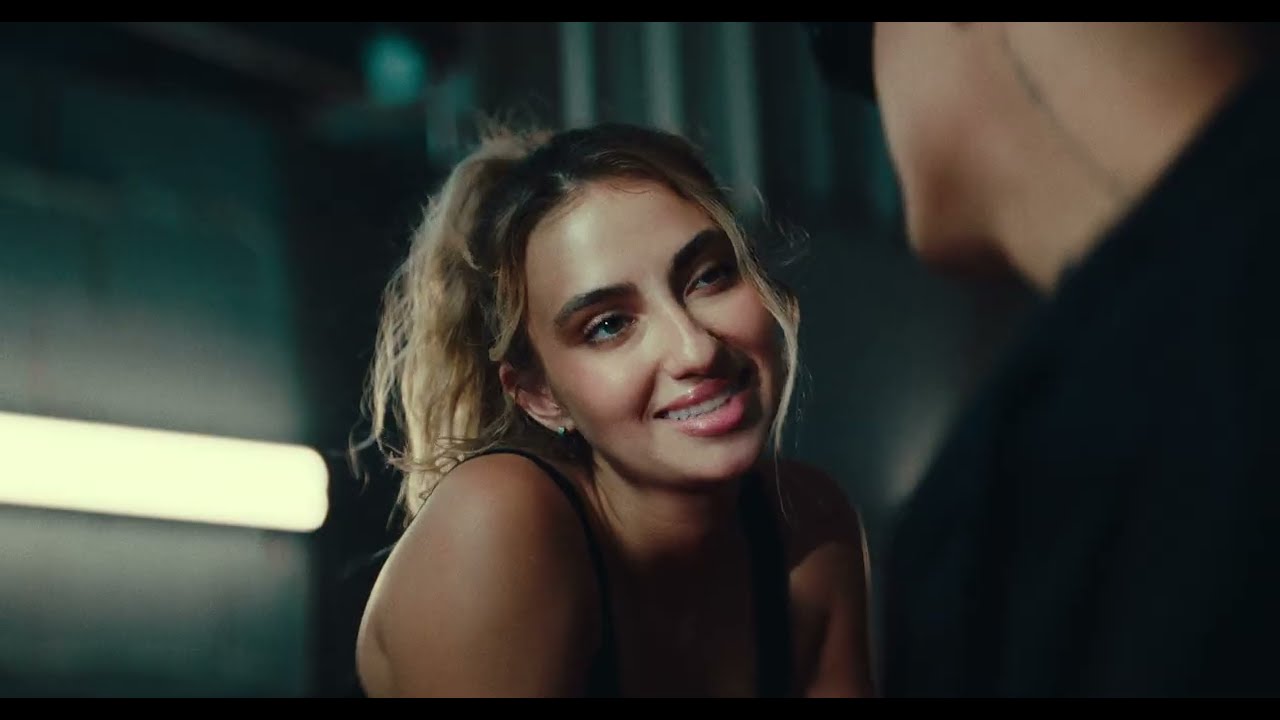 HORA Y LUGAR – BOZA FT LUNAY X RUSHERKING (BOZA) — styling de music videos por Daniela Styling, imagen 1 de 1