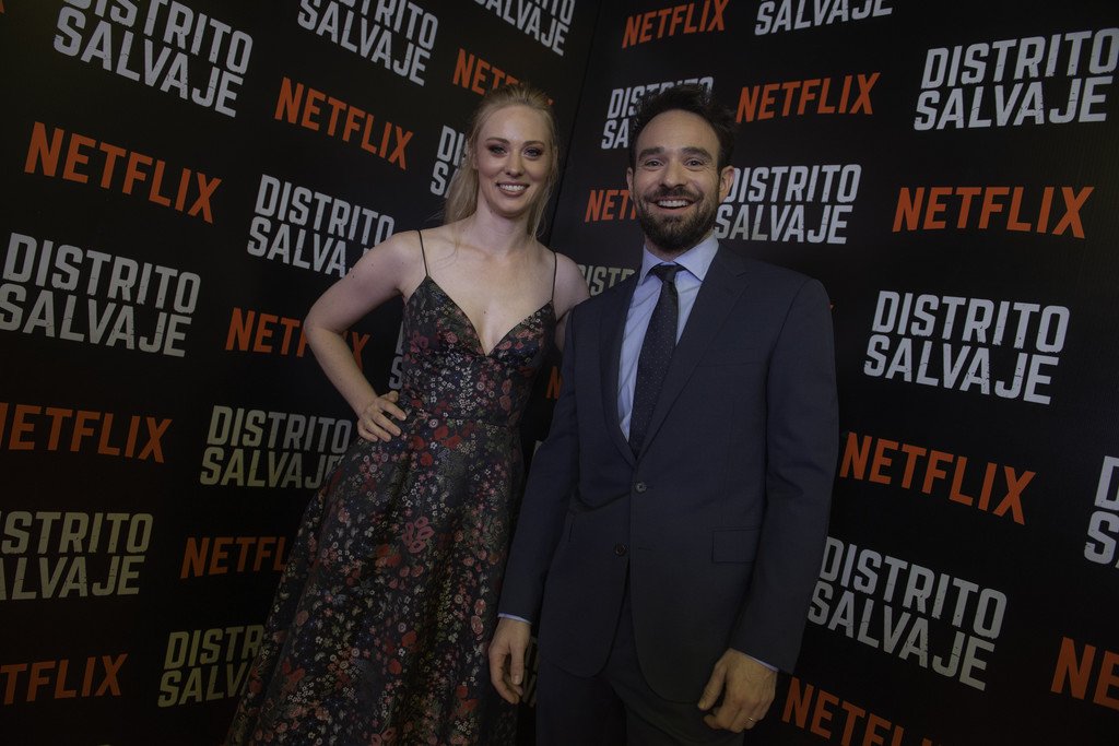 CHARLIE COX FOR NETFLIX — styling de celebrity por Daniela Styling, imagen 1 de 3