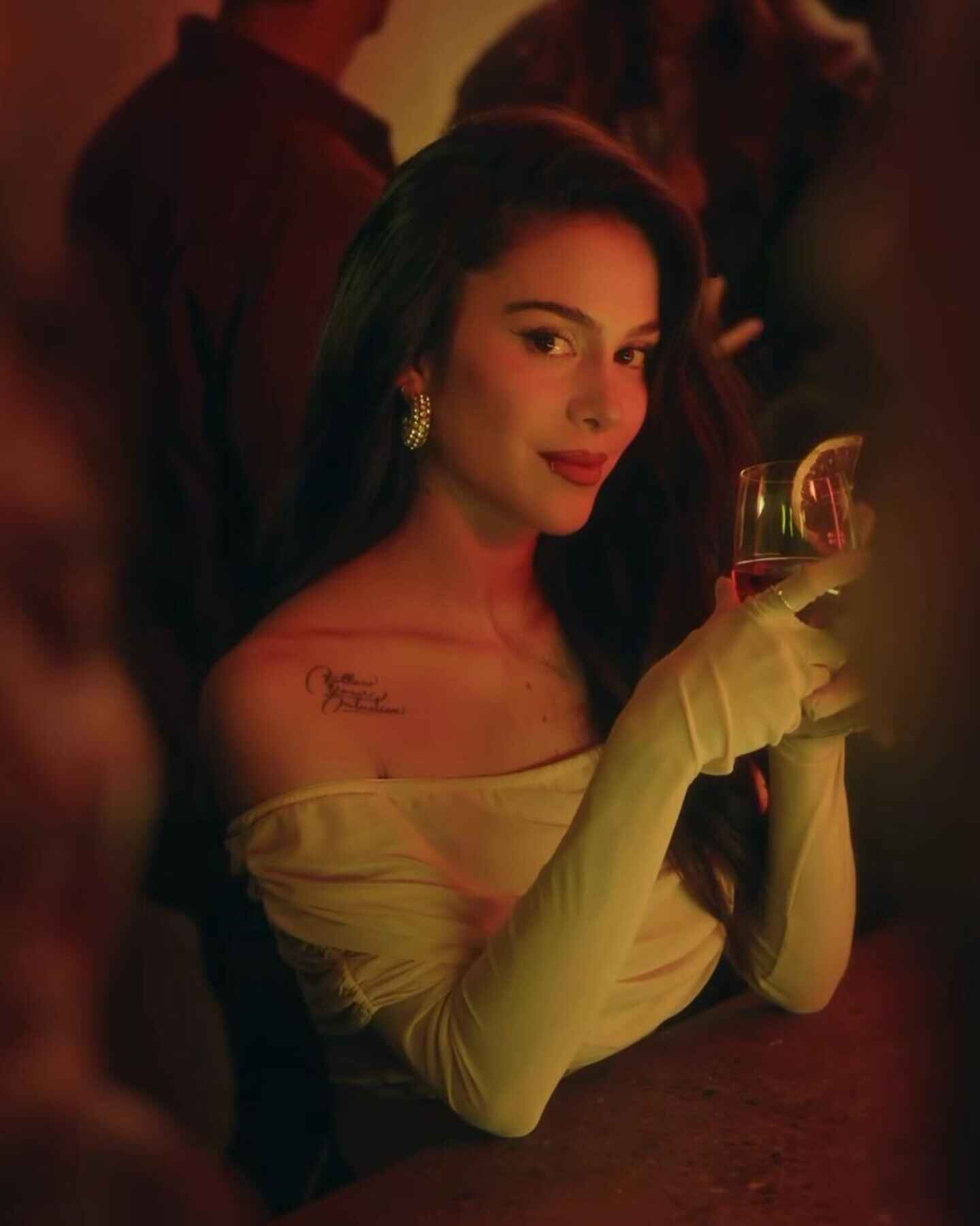 GREEICY A VECES A BESOS — styling de celebrity por Daniela Styling, imagen 1 de 3