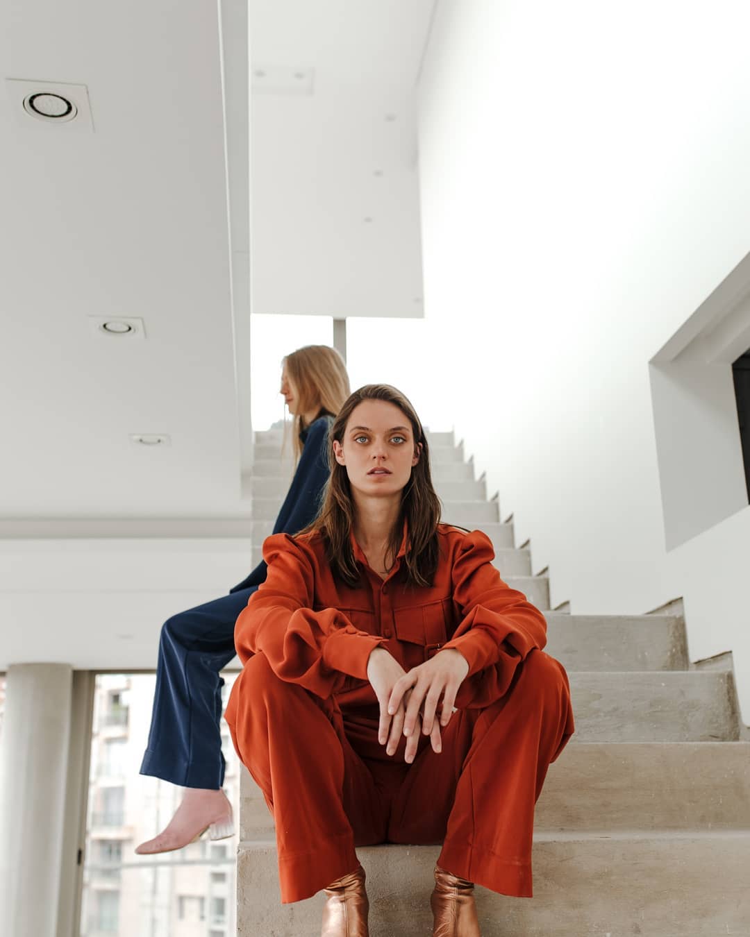 WHITE MIND — styling de fashion por Daniela Styling, imagen 3 de 4